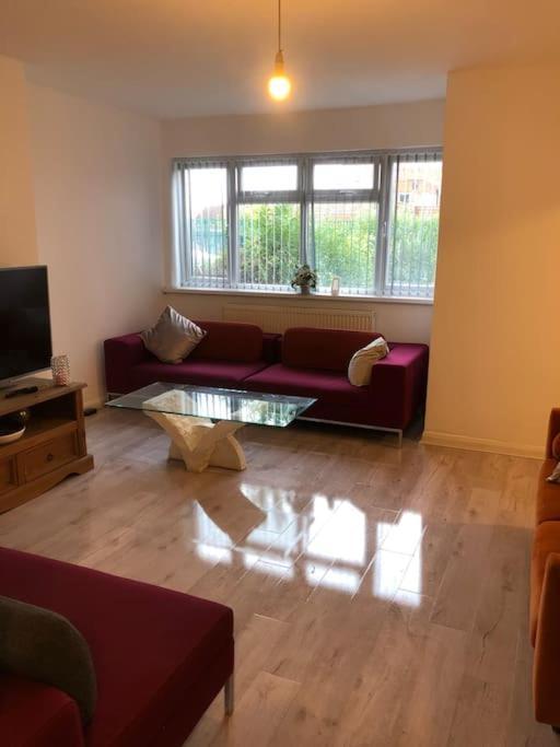 Lovely 3 Bedroom Entire Home With Street Parking - Close To Nec, Bhx Airport - Sleeps 6 Guests Ideal For Contractors & Families Birmingham Extérieur photo